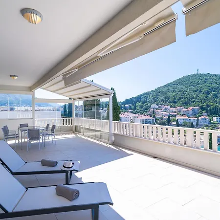Penthouse Vis A Vis-2