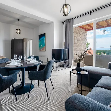 Chill Out - Old Town & Seaview Apartments-2
