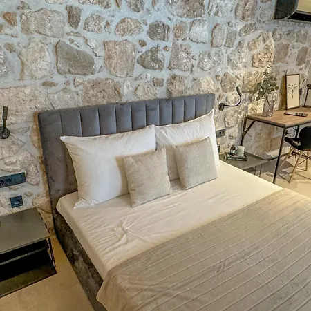 Rocky Heaven Suite-3