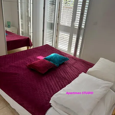 Apartment Roby-2