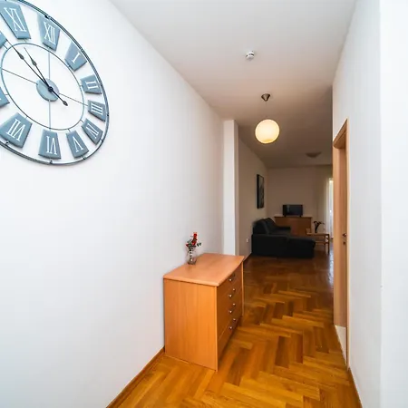 Pervanovo Apartments With Free Parking-3