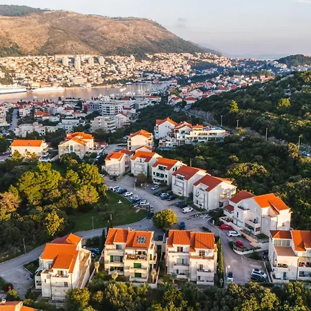 Pervanovo Apartments With Free Parking-3
