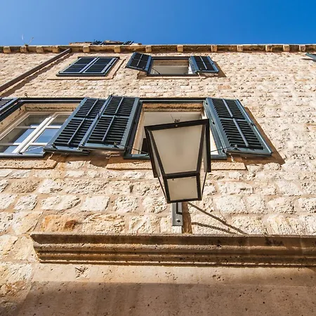 Sunce Palace Apartments With Free Offsite Parking-3