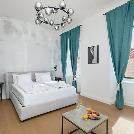 Tudisi Lux Suites By Dominium-2
