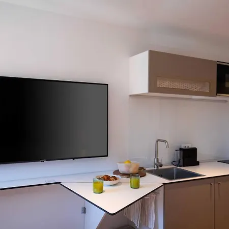 Old Town Apartments U Nikse-2