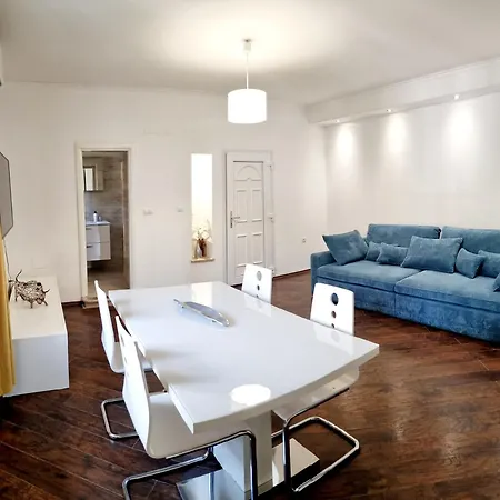 Apartments Vanessa-3
