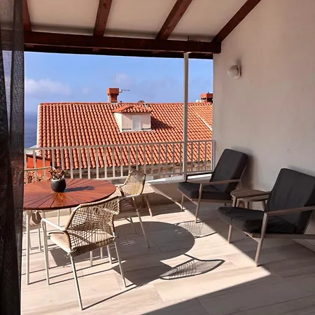 Modern 2Bdrm Apt Luxeview4- Seaview-3