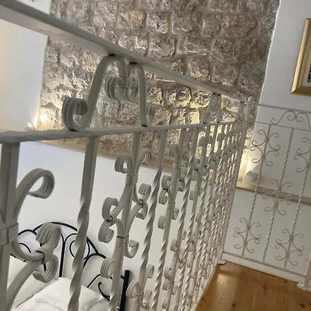 Akantus Studio Apartment-2