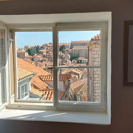 1-Bdrm With Terrace In The Old Town-2