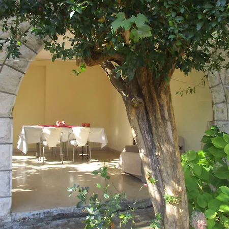 Apartments And Rooms Artemida-2