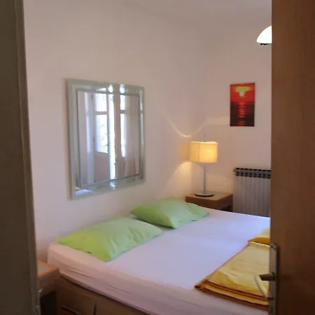Apartments And Rooms Artemida-2