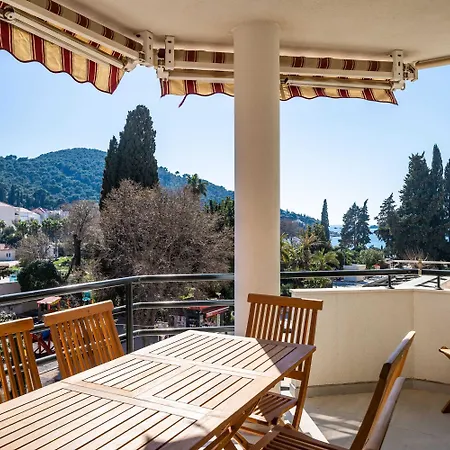 Apartment Villa Claudia-3