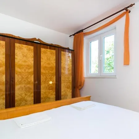 Guest House Raguz-3