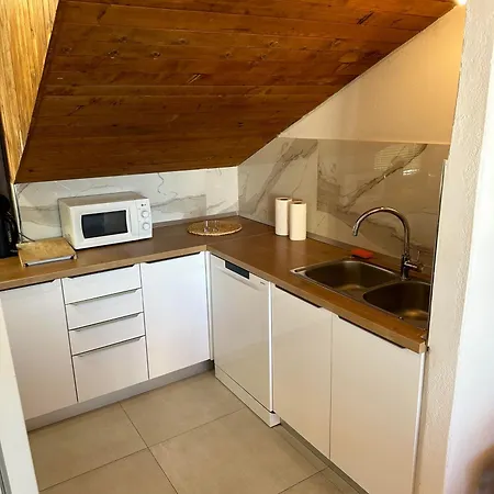 Botarius Apartment-3