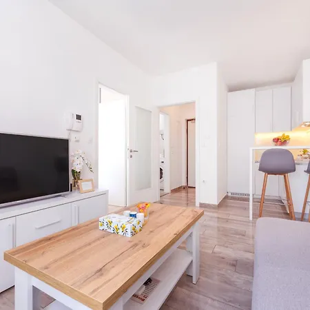 Brand New Lovely Apartment Bella-3