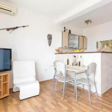 Blue Horizon Apartments-2
