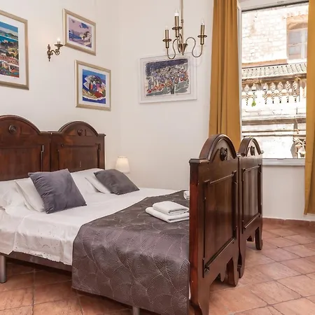 Amoret Apartments-3