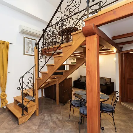Amoret Apartments-3