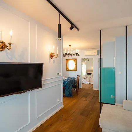 Love Affair Apartment-2