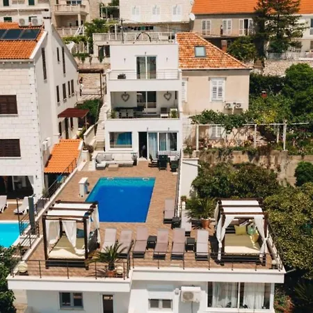 Residence Top Location Apt. 1 Marghareta With Sea View-3