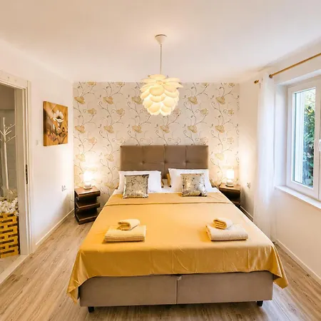 Cozy Apartment Kesovija Near Old Town-2