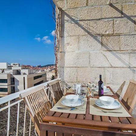 Sea View Apartment Beatrice By Irundo-3