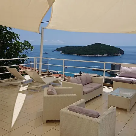 Apartment Chic Ploce-3
