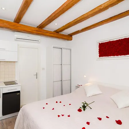 Apartments Raic-3