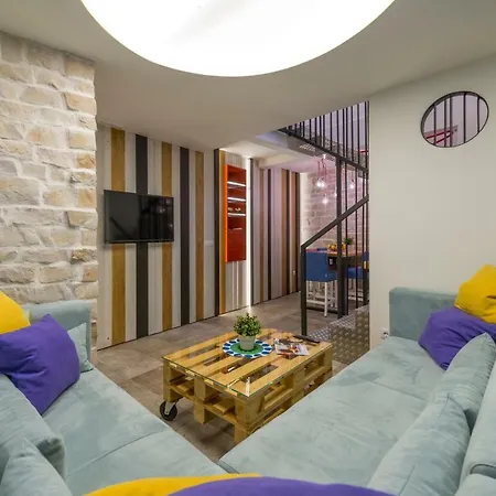 Petra Design Apartment-2