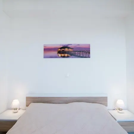 Blue Horizon Apartments-3