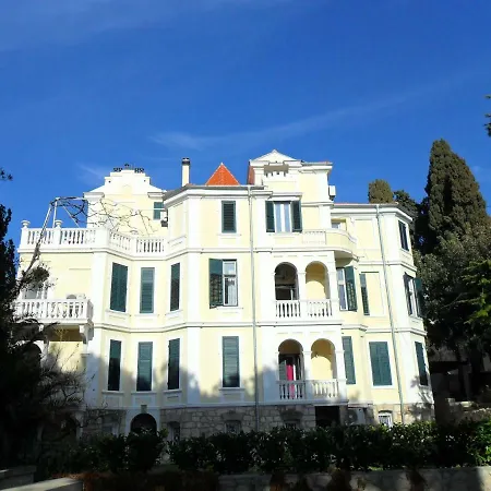 Two-Bedrooms Apartment With Balcony And Sea View,Near Old Town-3