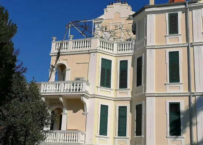 Two-Bedrooms Apartment With Balcony And Sea View,Near Old Town Dubrovnik