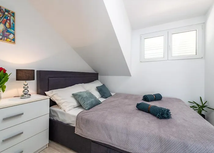 Guest House Allineeddubrovnik: Versatile Rooms with Free Parking