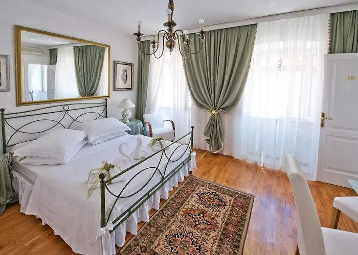 Old Town Apartments Next To The Beach 2 Dubrovnik