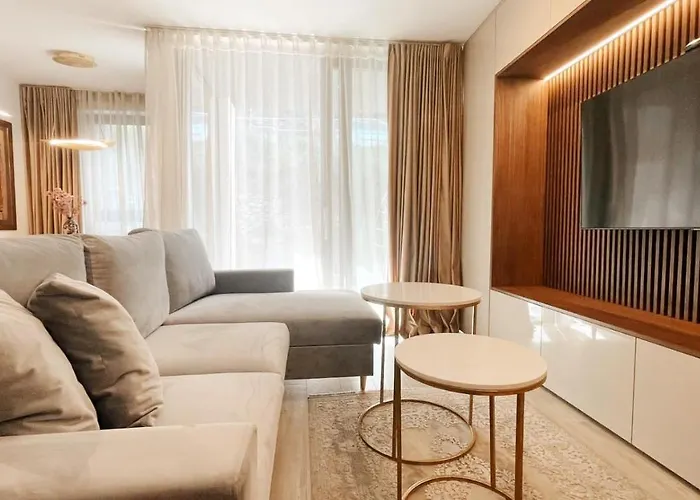 Apartment In Central Dubrovnik With Private Parking