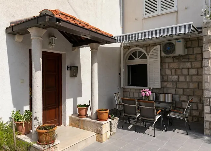 Apartment Tonka - Two Bedroom Apartment With Partial Sea View Dubrovnik