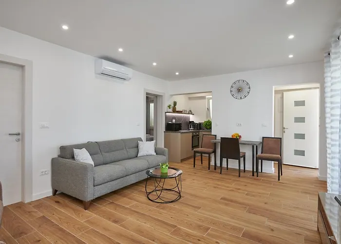 Newly Renovated Apt. Near To Entrance To Old Town Dubrovnik