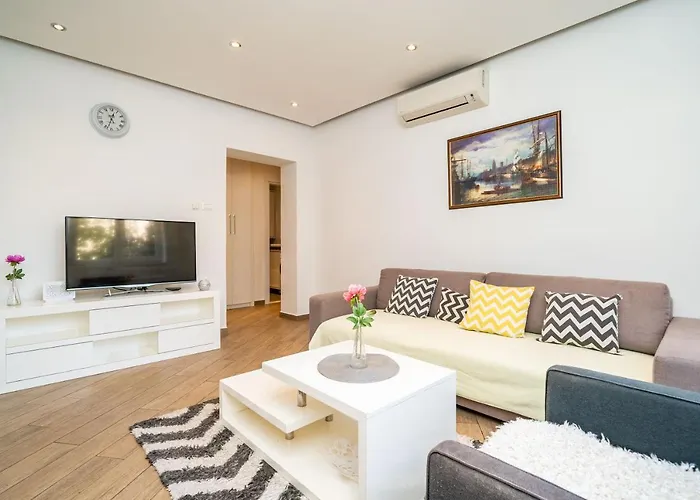 Spacious Two Bedroom Apartment Dubrovnik