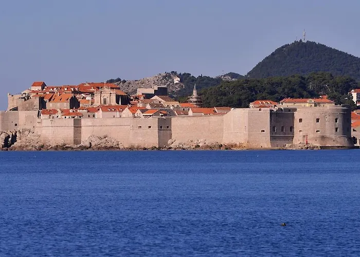 Wave N' Sea Apartment With A Private Pool Dubrovnik