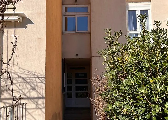 Bright & Sunny Two Bedroom Apartment Dubrovnik