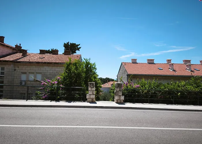 Opus Two Apartment Dubrovnik - Private Parking