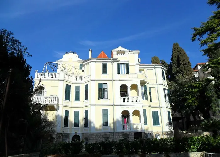 Two-Bedrooms Apartment With Balcony And Sea View,Near Old Town Dubrovnik