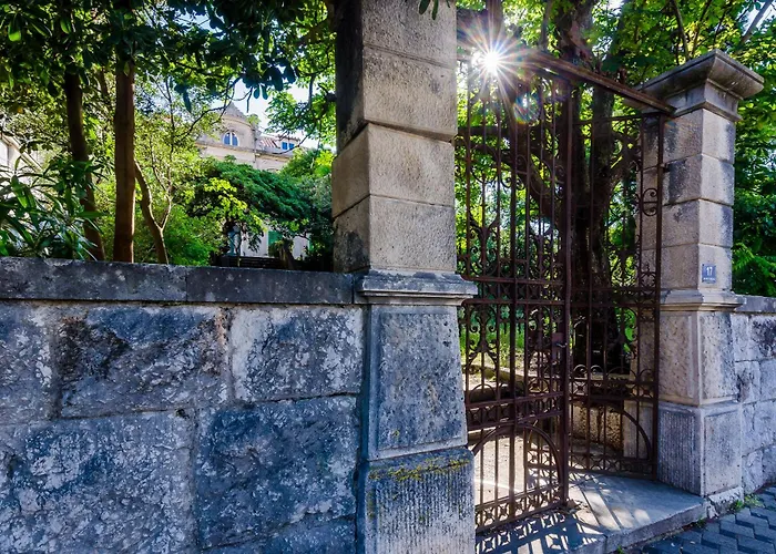 Villa Roma Dubrovnik Historic Apartments Near Old Town
